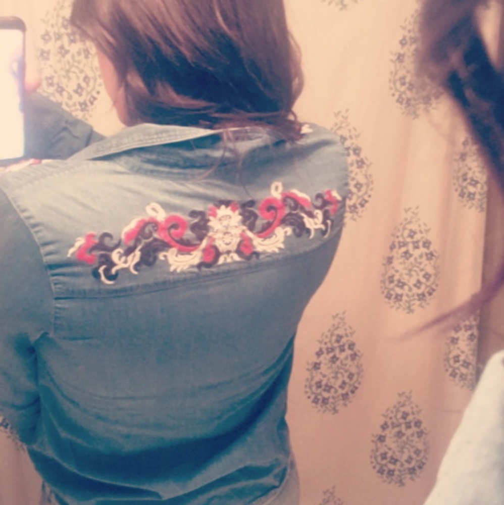 Button up (snaps) Denim inspired top - Picture 3 of 3